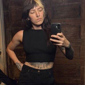 Black Sleeveless Crop Top